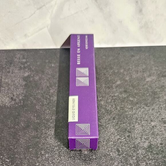 Belle en Argent New Fine Print Liquid Eyeliner in black - Picture 5 of 9